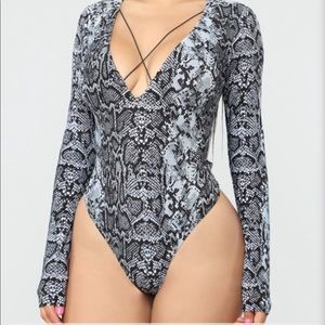 Fashion nova strappy snake skin print bodysuit
